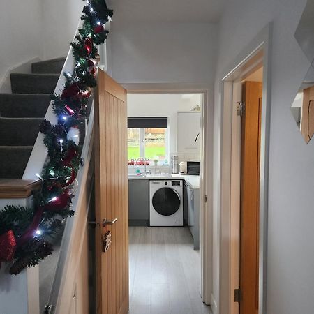 Sheldon House 3 Bed Cosy Home Nr Jlr & Nec Bagian luar foto