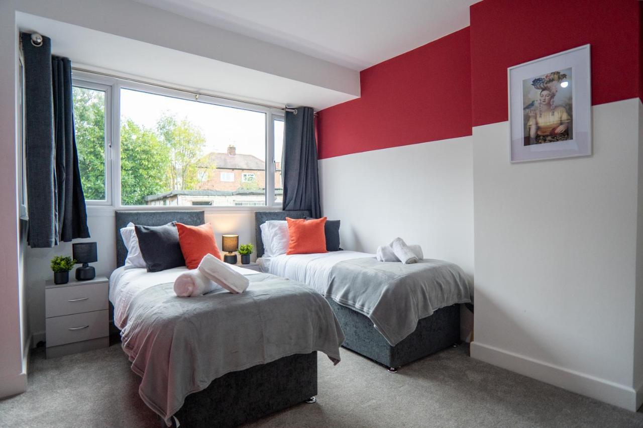 Sheldon House 3 Bed Cosy Home Nr Jlr & Nec Bagian luar foto