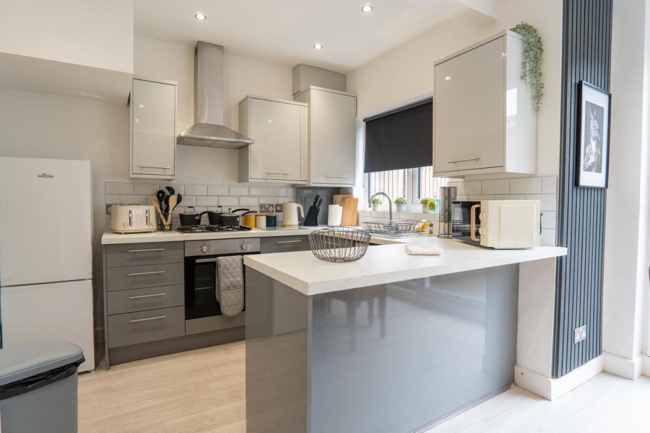 Sheldon House 3 Bed Cosy Home Nr Jlr & Nec Bagian luar foto